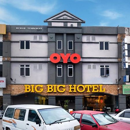 Oyo 89355 Big Big Hotel Johor Bahru Kültér fotó
